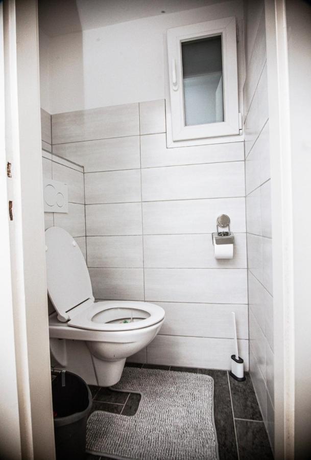 Appartment Nahe Belvedere Garden Wina Bagian luar foto